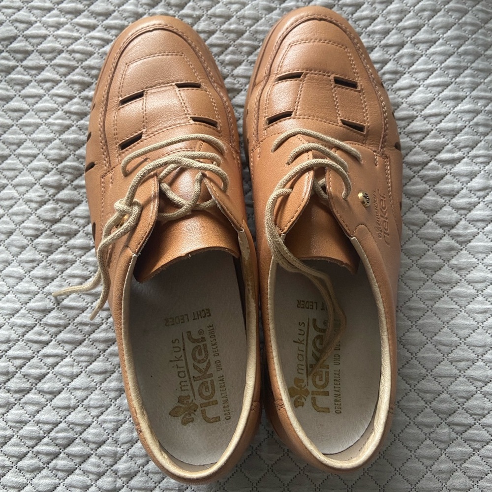 Rieker  Tan Leather Shoes
They fit like 7-7,5